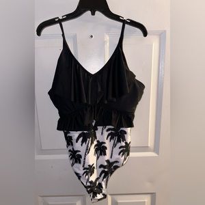 Plus palm tree print Ruffle, one piece swimsuit 2XL